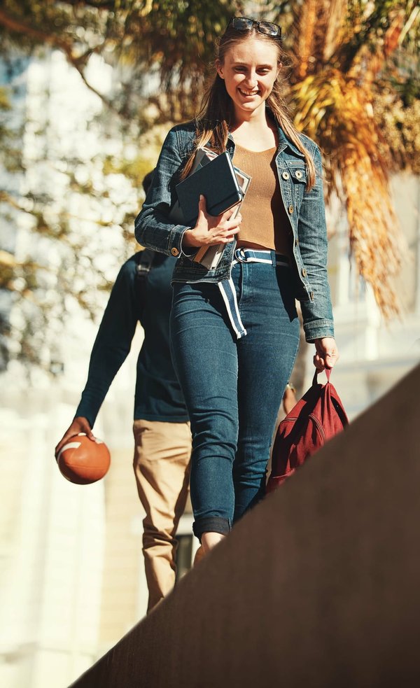 De la salle de classe au terrain : comment les programmes sport-études en football transforment les jeunes talents