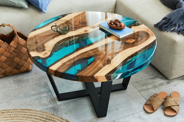 Table bois epoxy: créez une pièce maîtresse en 2024